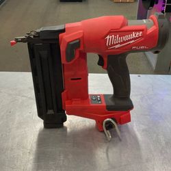 Milwaukee Brad Nailer