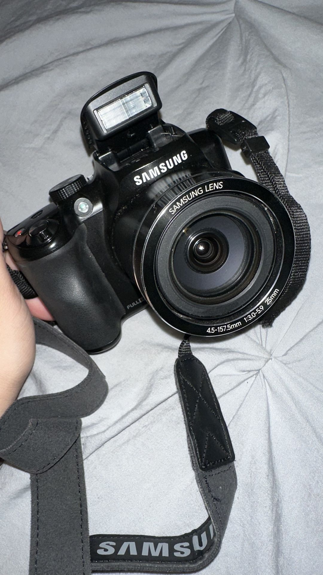 SAMSUNG WB2100 CAMERA WITH BATTERY AND SONY CASE INCLUDED