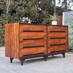Milo Baughman - Drexel Perspective Mid Century Modern 8 Drawer Dresser (FREE DELIVERY 🚚)