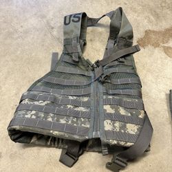 ACU PATTERN LBE/POUCHES