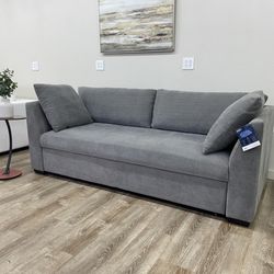 Pull Put Couch - Delivery/Financing Available