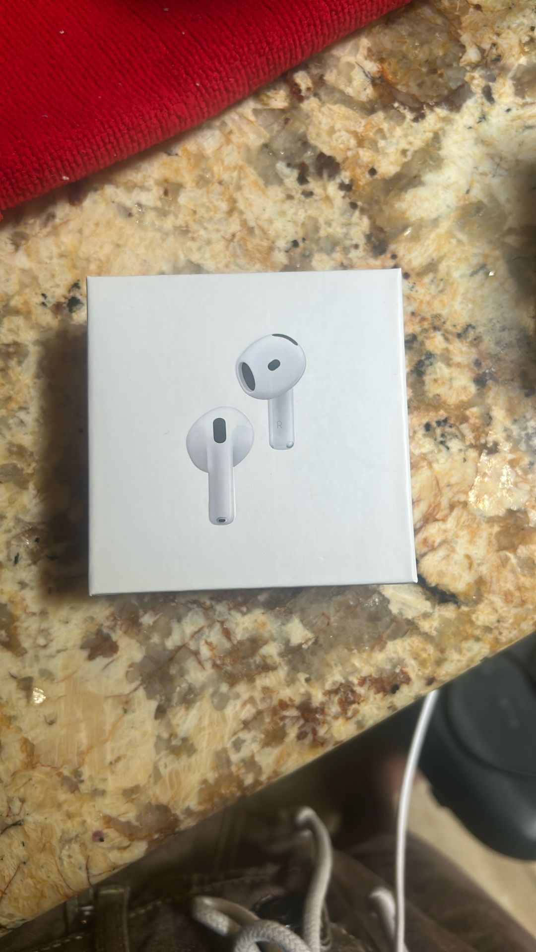 Apple AirPod 4 ( Noice Cancellation )