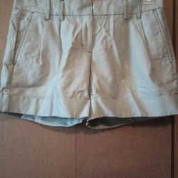 Express Design Studio Light Grey Dress Shorts Sz 6 $10 MPU SERIOUS INQUIRIES ONLY 