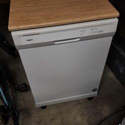 Dishwasher Whirlpool - 24" Front Control Tall Tub Portable Dishwasher