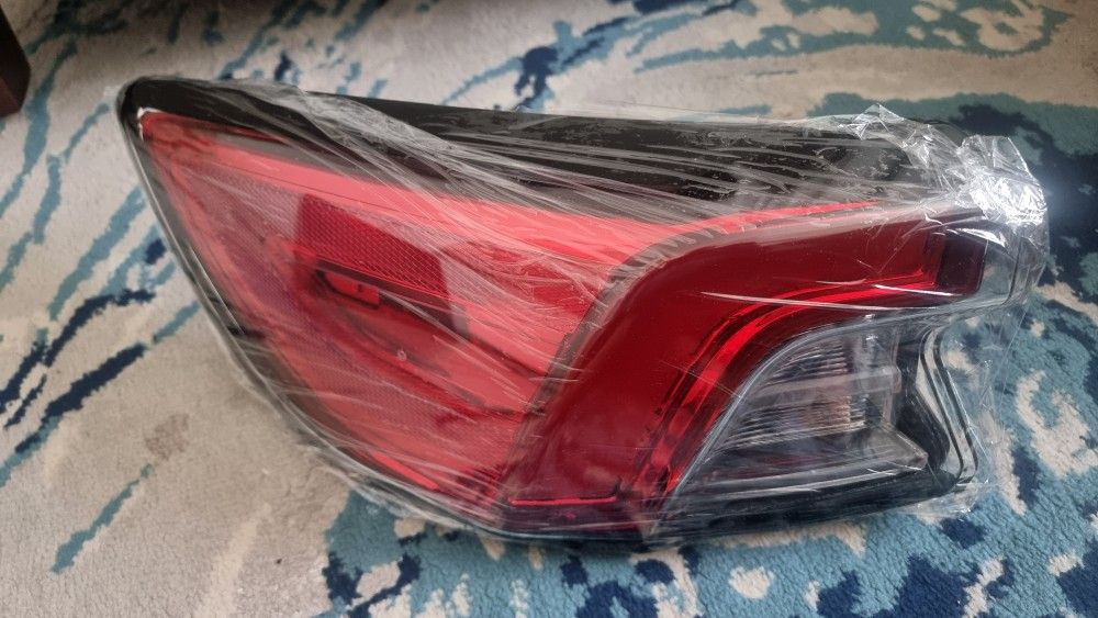 Ford Escape - Tail Light