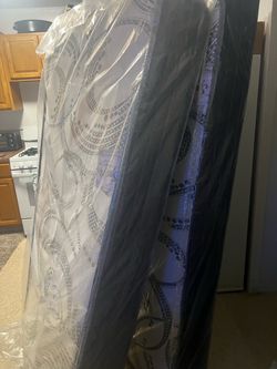 Twin mattress