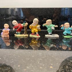 5 Tiny Chinese Shaolin Monk Figurines in Kung Fu Stance Ceramic 1 1/2" MAXIMARK