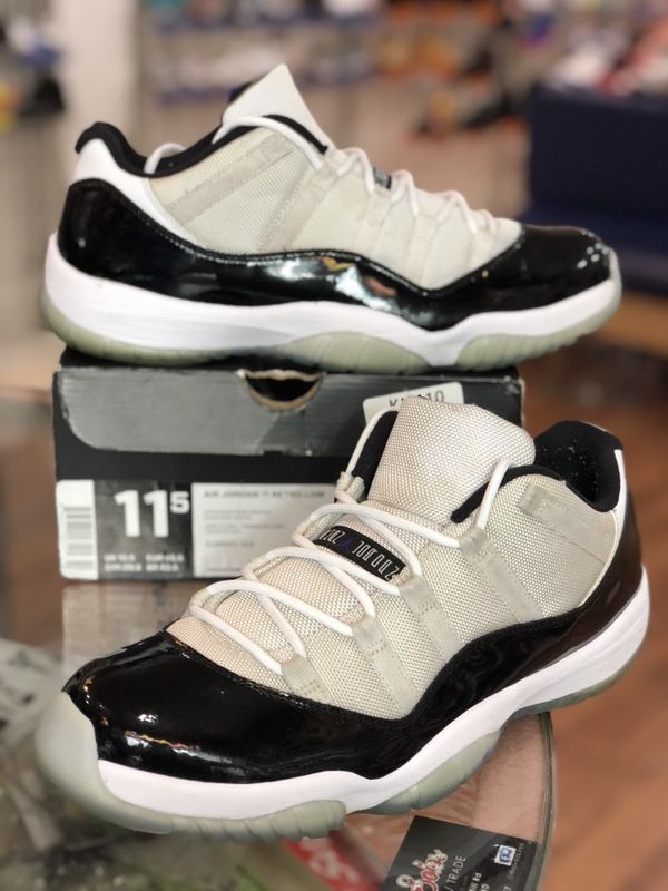 Concord 11 low size 11.5