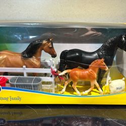 Breyer Spanish Mustang Family 