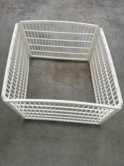 Play gates