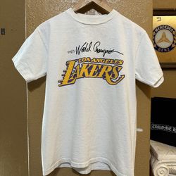 Vintage 1987 Los Angeles Lakers Champions Magic Johnson T Shirt