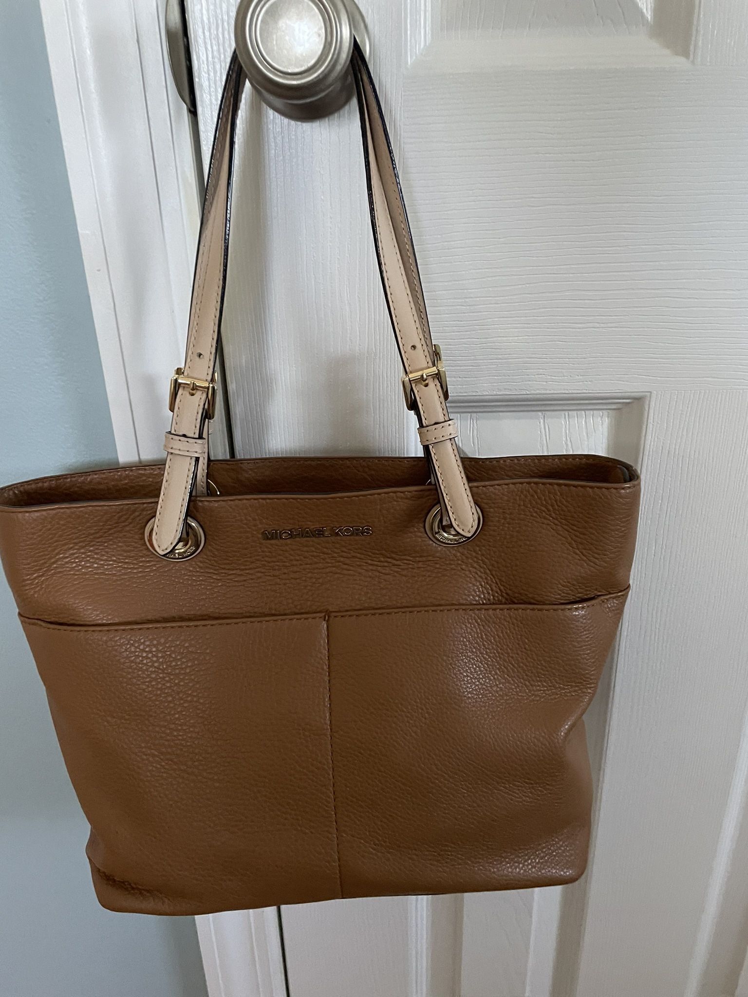 Michael Kors Leather Pocketbook