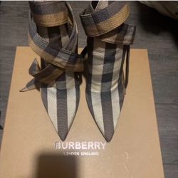 Burberry Heels 