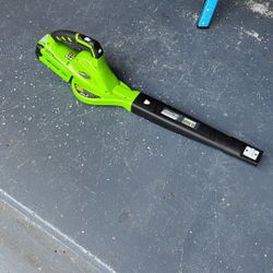 Leaf Blower