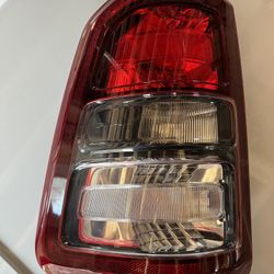 2019-2022 Ram 1500 LH Tail Lamp (new Body Style) Black