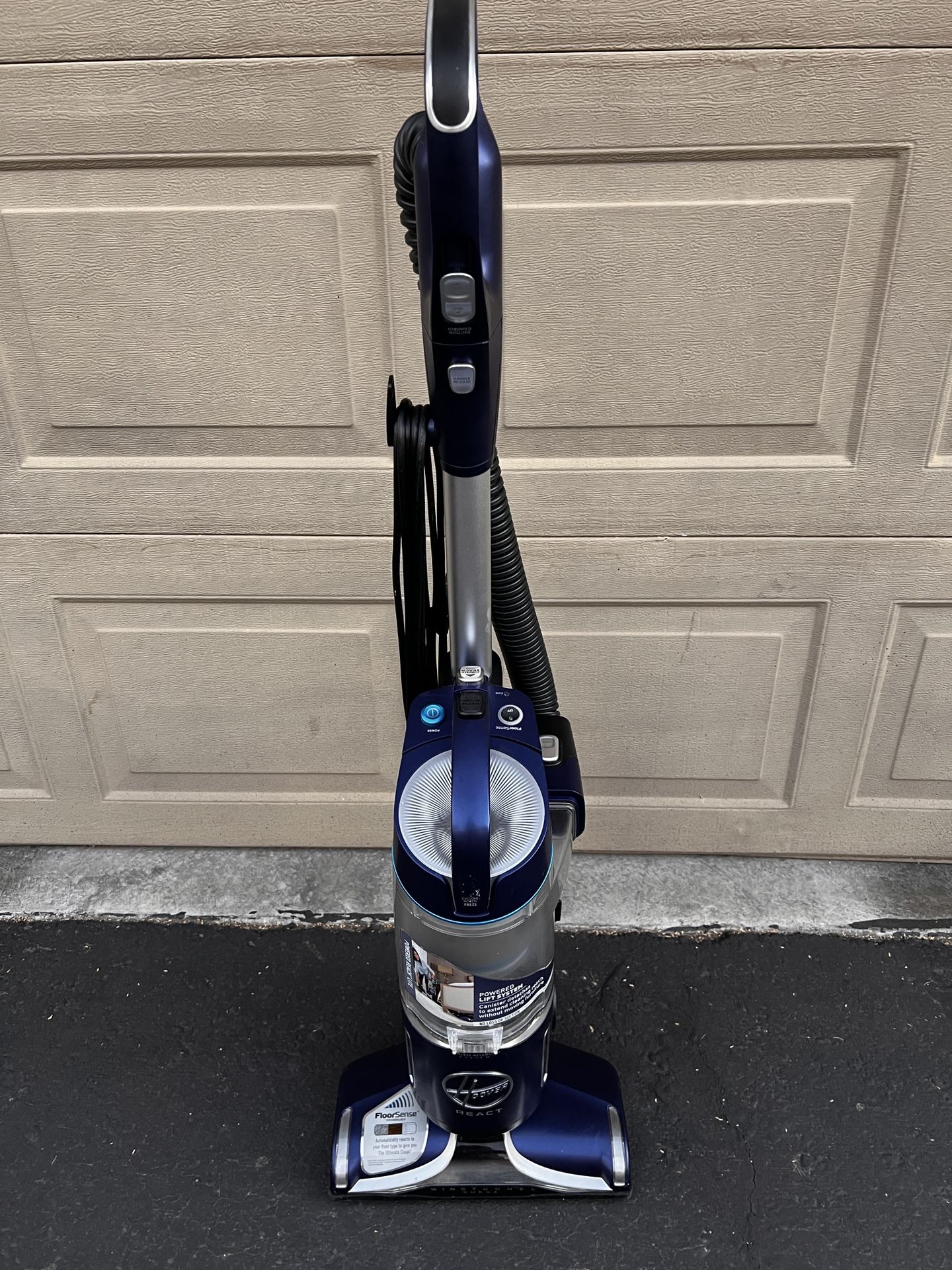 Vacuum cleaner Hoover React UH 73400