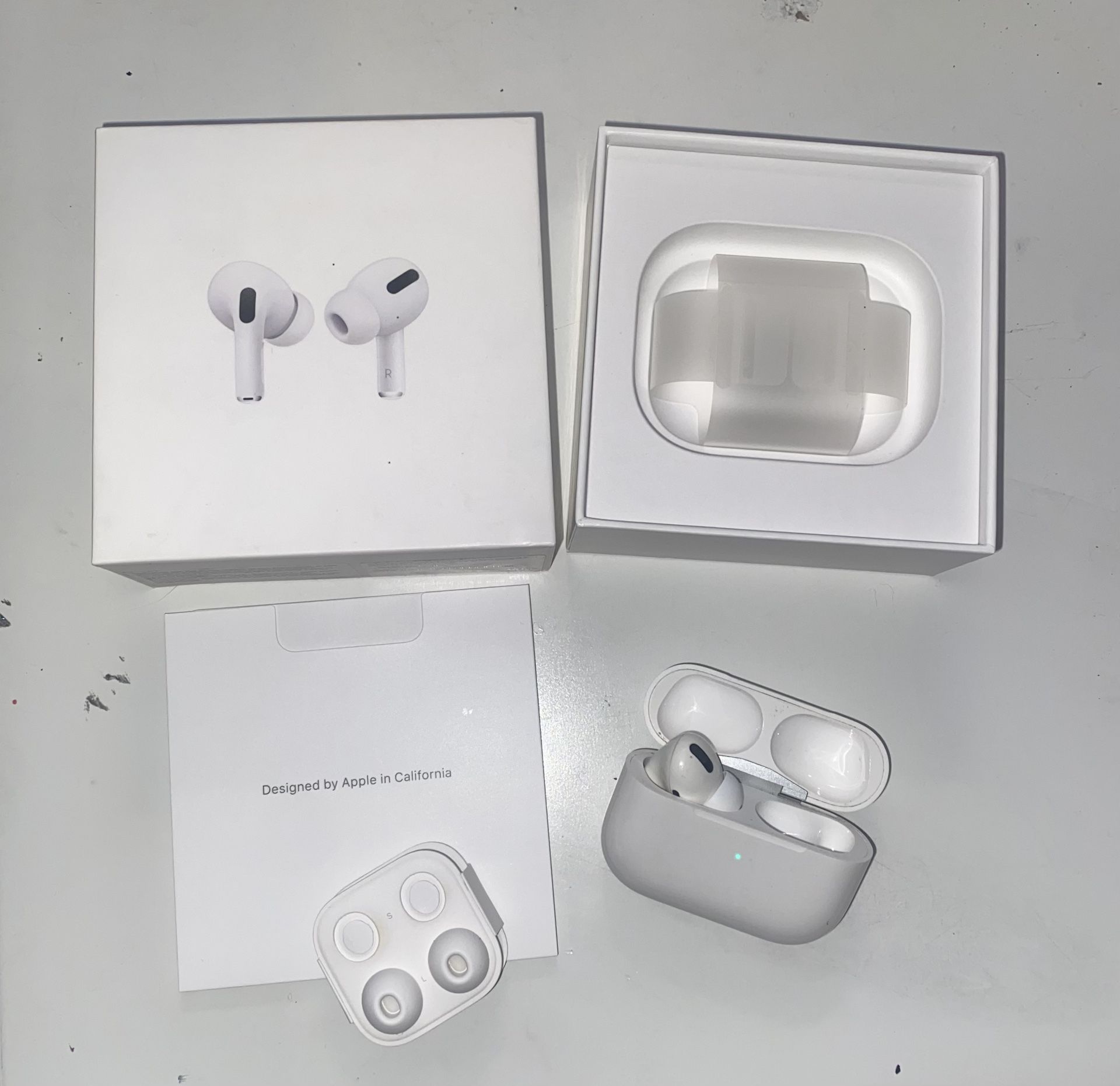 Airpods Pro 1st Gen (left earbud only)