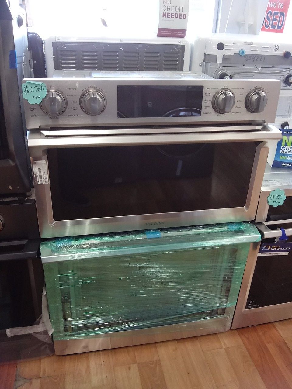 NEW SAMSUNG MICROWAVE OVEN COMBINATION