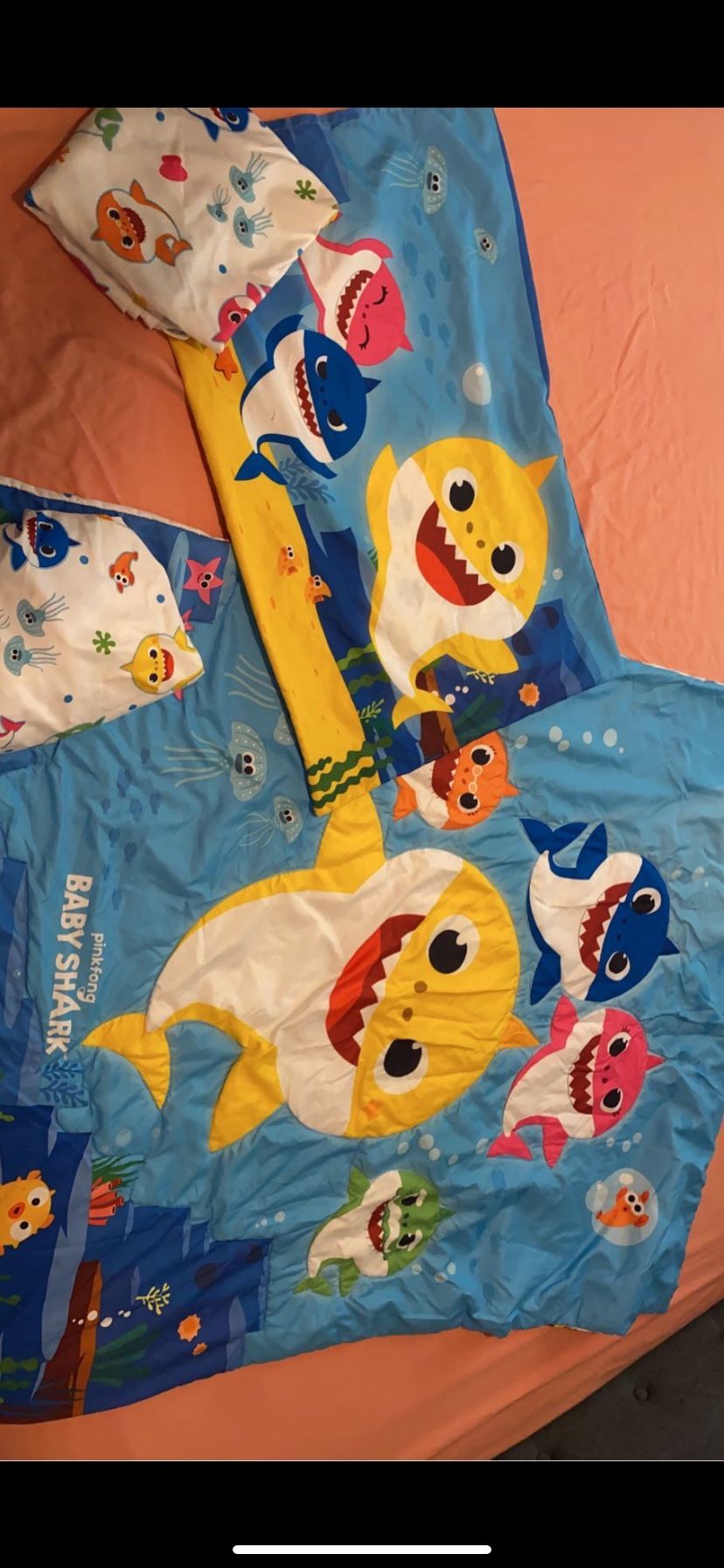 Baby Shark Crib Comforter