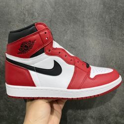 Air Jordan 1 Retro High OG 'Chicago' 2015