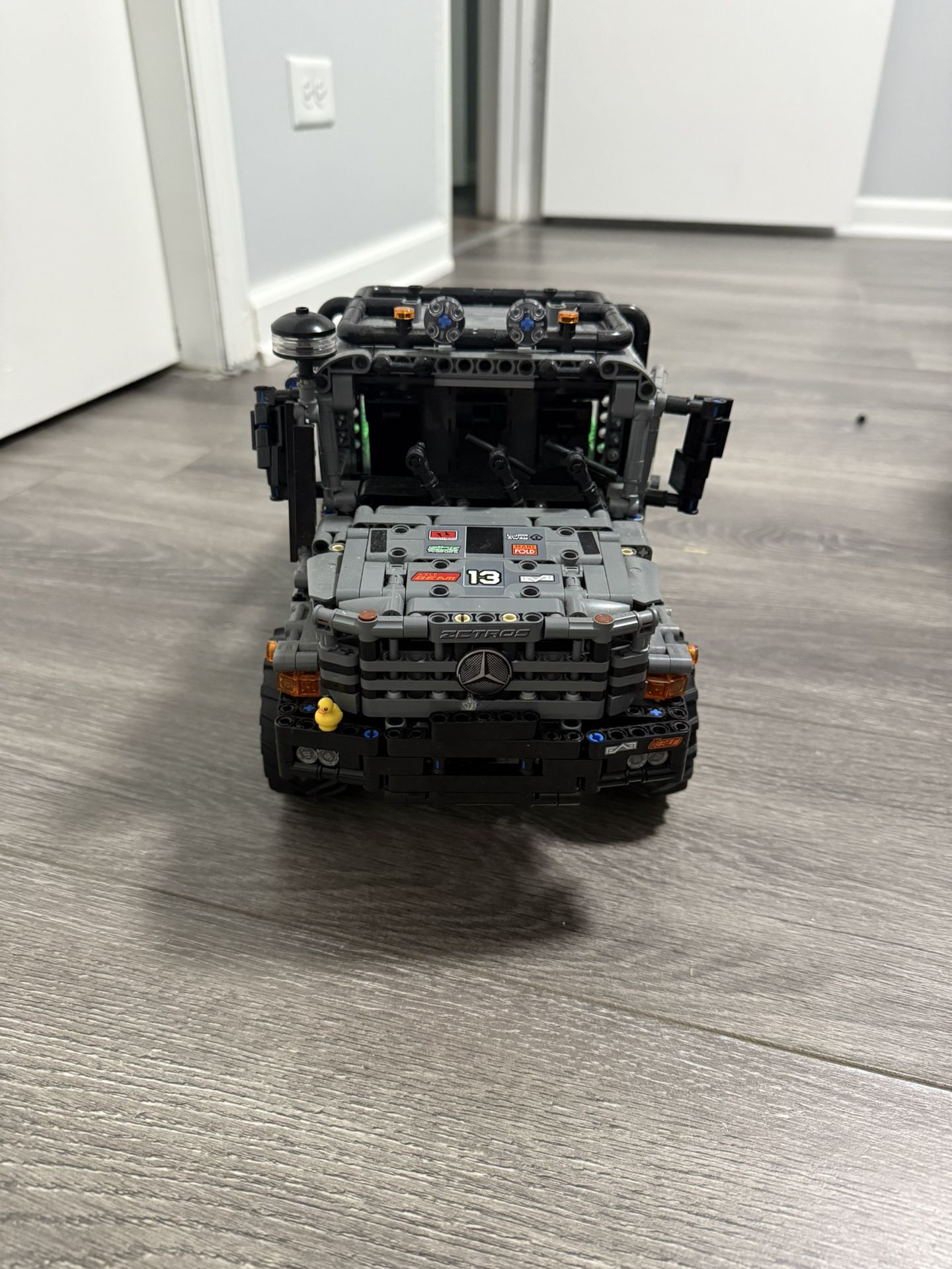 MERCEDES BENZ ZETROS TRIAL TRUCK (LEGO)