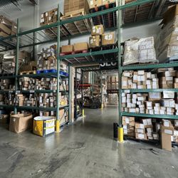 Used Pallet Racks Industrial Warehouse shelving forklifts Liquidation 