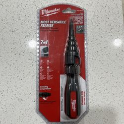 Milwaukee Multi Bit Screwdriver 