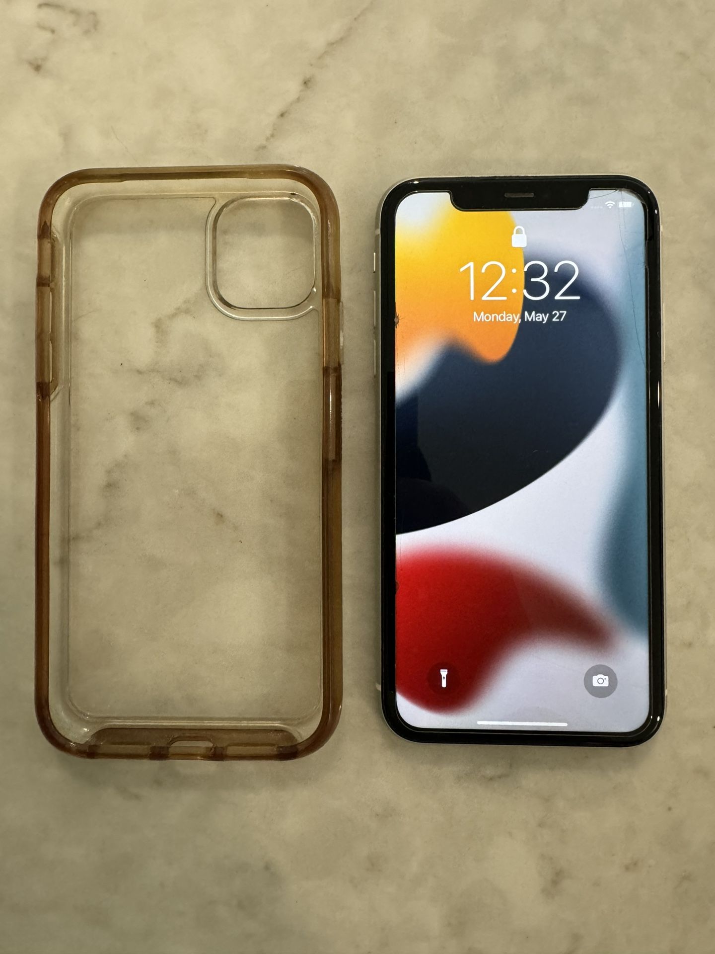 iPhone 11 | White | 64 GB