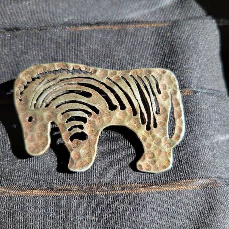 Vintage Chico's Hammered Metal Silver Tone Zebra Brooch 2"x 1.25"