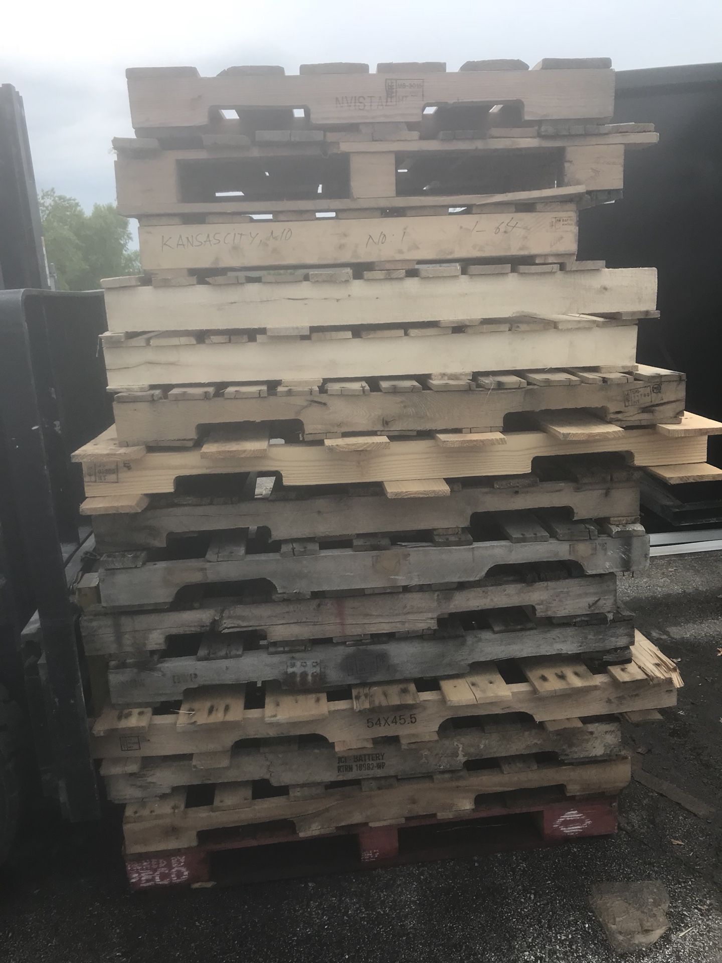 Free Pallets