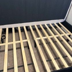 Foam Memory Queen Bed(Domain AREA)