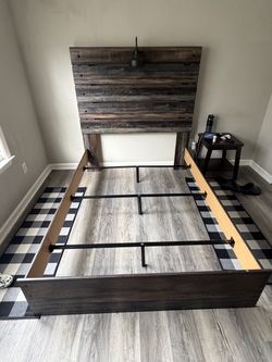 Full size bed