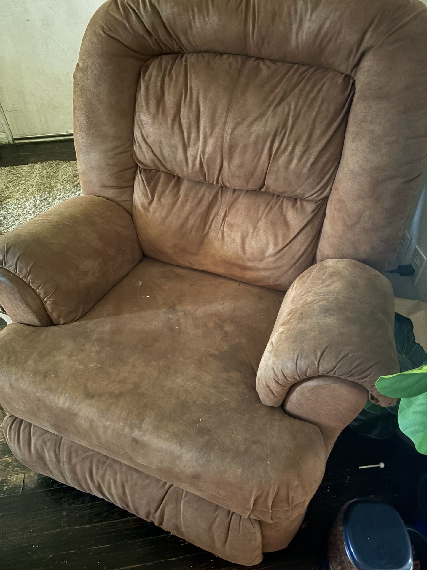 Recliner Chair
