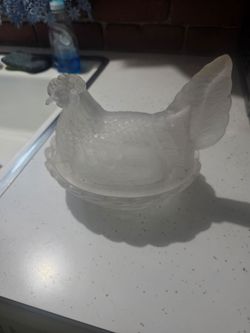Frosted Glass Hen on Nest Covered Dish
