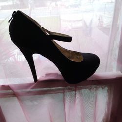 Black Size8 Heels