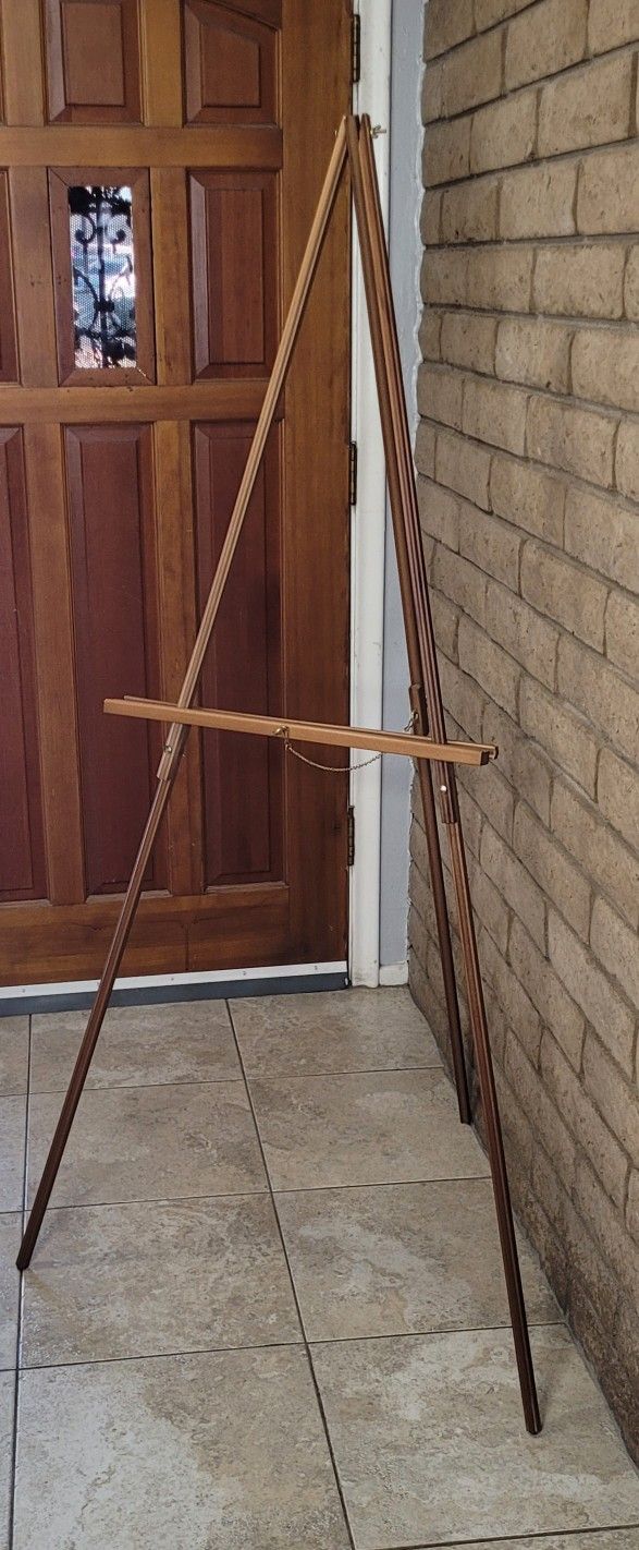 Wooden Display Easel