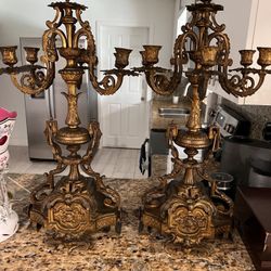 Pareja de Candelabros de Bronce 