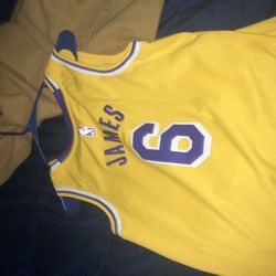 LeBron Jersey 
