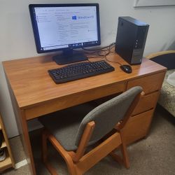 COMPLETE DESK WITH COMPUTER SET-UP (READ EVERYTHING)