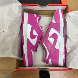 Size 3Y Nike Dunk Low