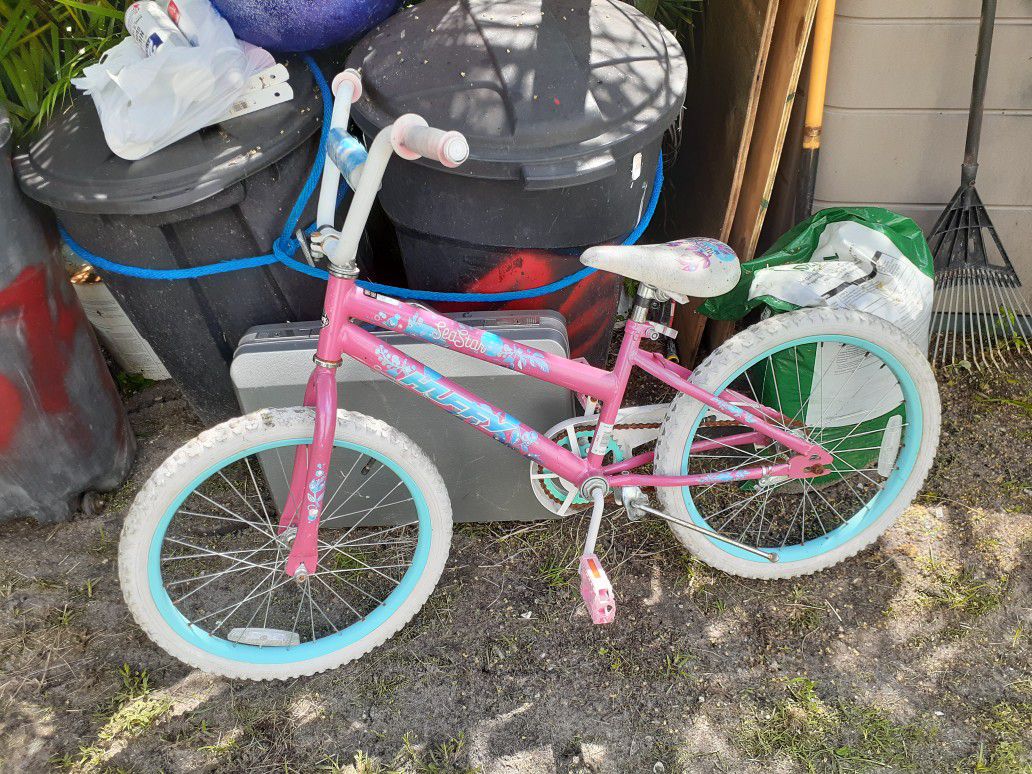 Girl bycicle for 7 - 8 yrs old