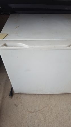 Mini fridge
