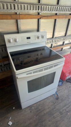 Samsung White Electric Range Stove