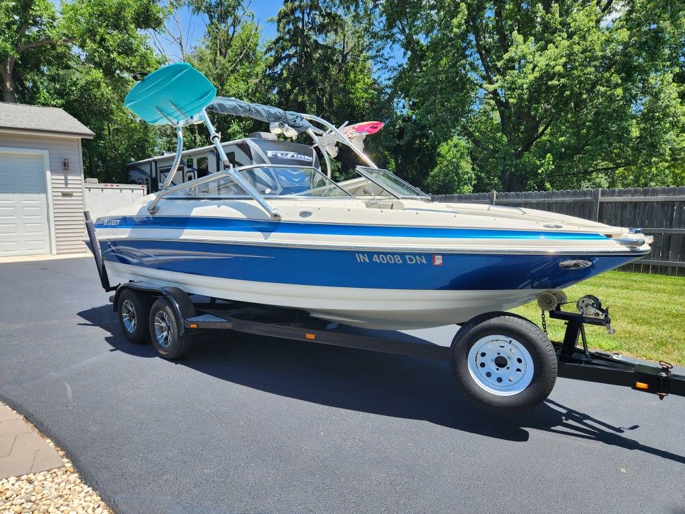 2008 Larson Lxi228 For Sale Or Trade