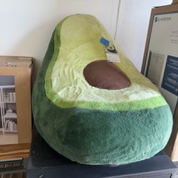 Avocado plush bed available! Located in Ceres. Delivery available