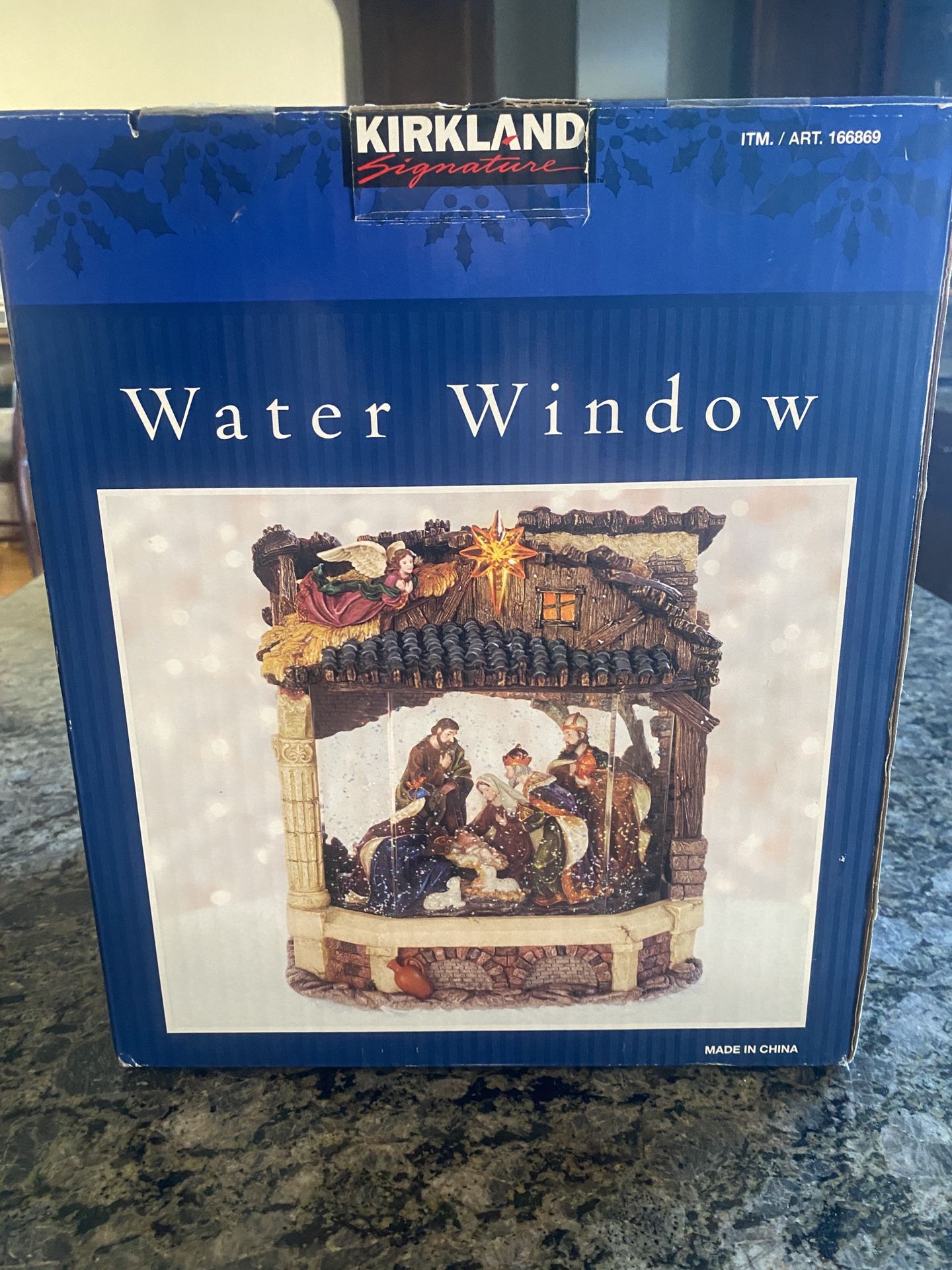 Kirkland/Costco Christmas Water Window snow Globe