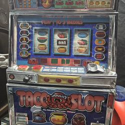 Slot Machine Works Great Takes Quarters And Pays Out In Quarters  $75  Need It Gone Today ..