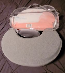 Mom Frida Nursing Pillow