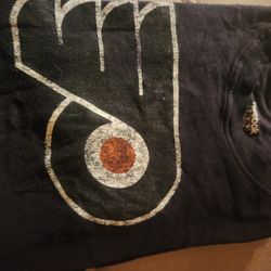 Boys Size Large FLYERS tshirt