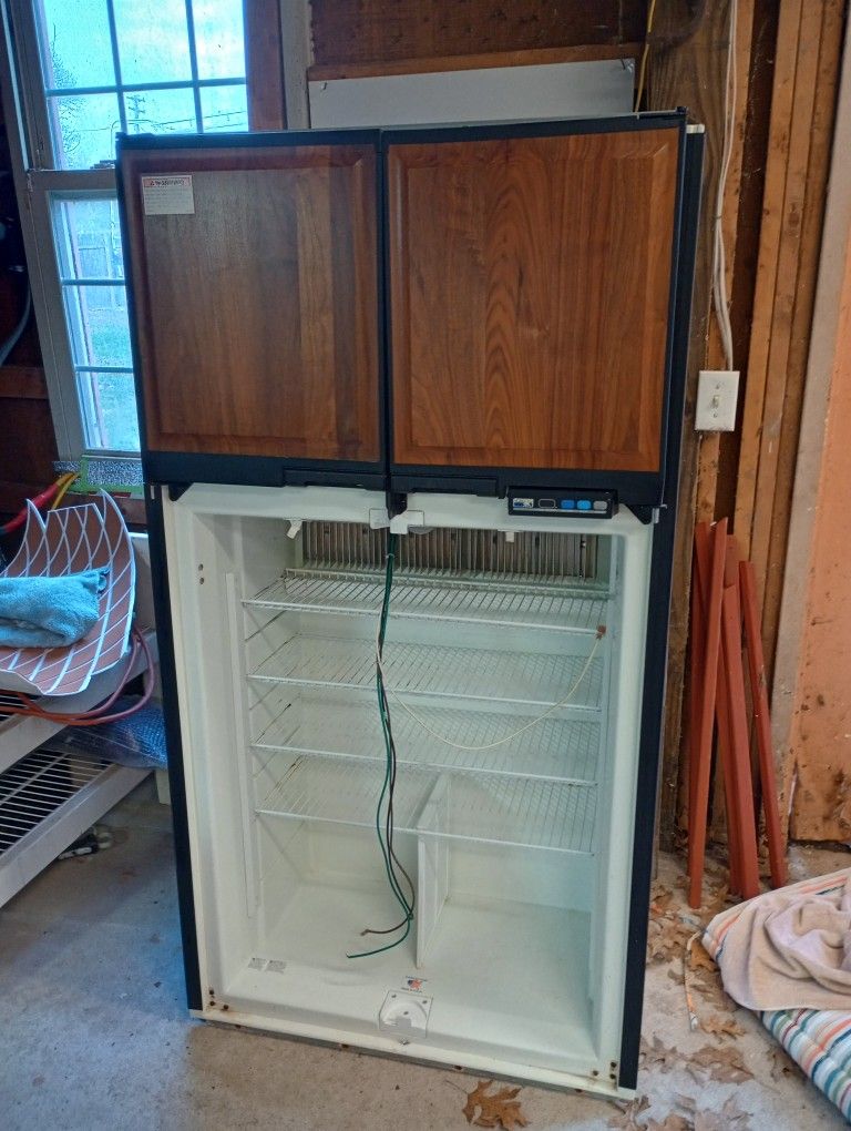 RV Refrigerator Electric And Propane